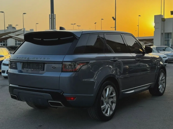 RANGE ROVER (2018) //SPORT//HSE//6 CYLINDER GCC// ORIGINAL PAINT //