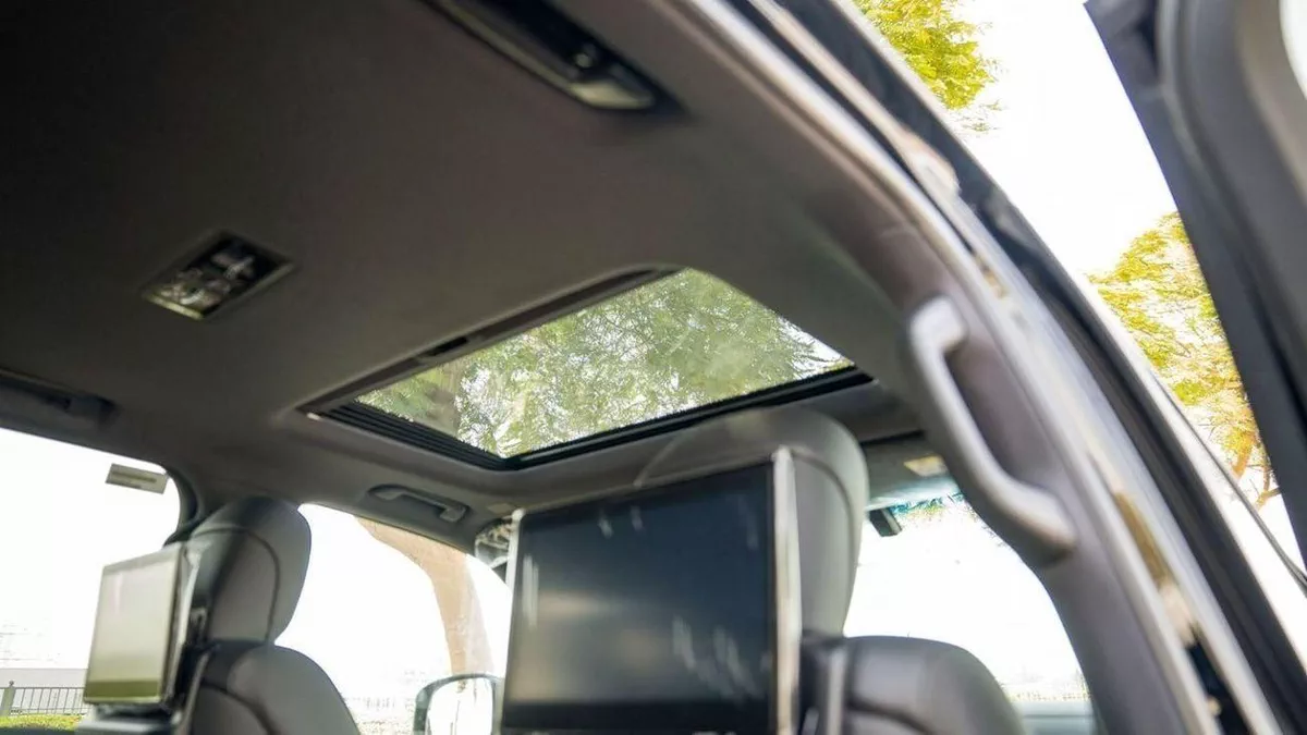 Toyota Land Cruiser GR SPORT 3.3D AT MY2023 – BLACK-13-0