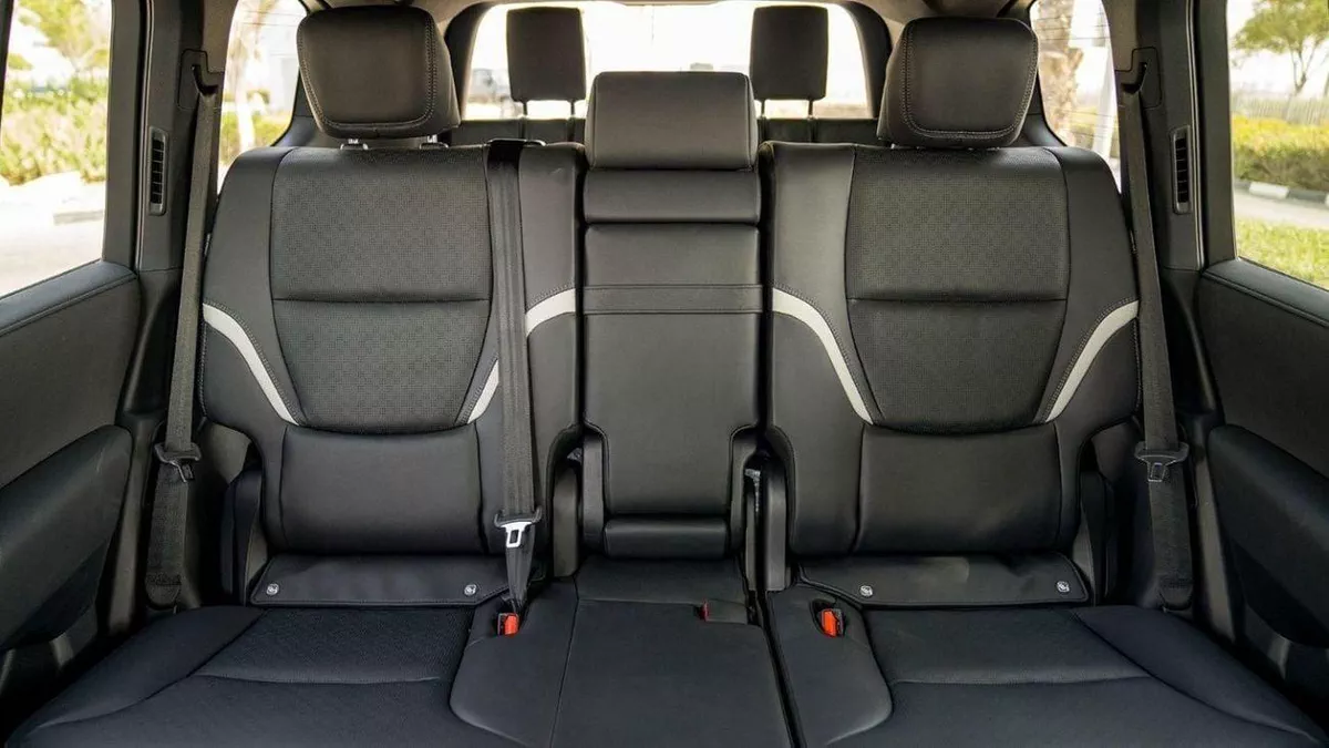 Toyota Land Cruiser GR SPORT 3.3D AT MY2023 – BLACK-18-0