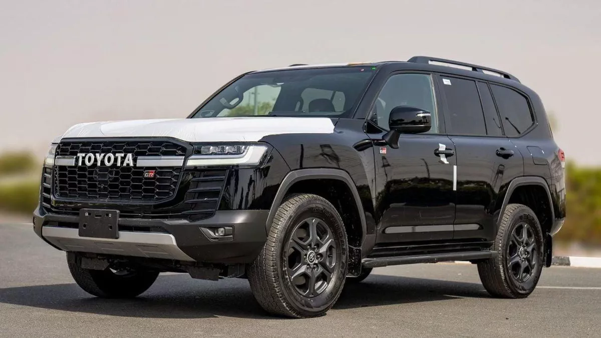 Toyota Land Cruiser GR SPORT 3.3D AT MY2023 – BLACK-2-0