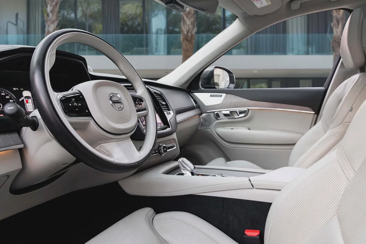 2,605 P.M |  XC90 B6 R-DESIGN | 0% Downpayment | FULL OPTION | Excellent Condition!-8-8
