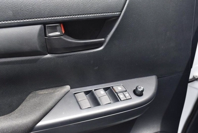Toyota Hilux SGLX TOYOTA HILUX 2.4 med options power window-12