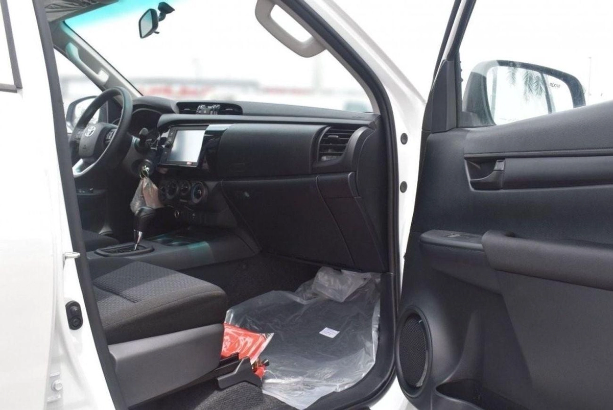 Toyota Hilux SGLX TOYOTA HILUX 2.4 med options power window-9-0