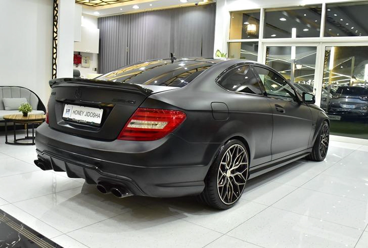 Mercedes Benz C63 AMG ( 2013 Model ) in Black Color GCC Specs