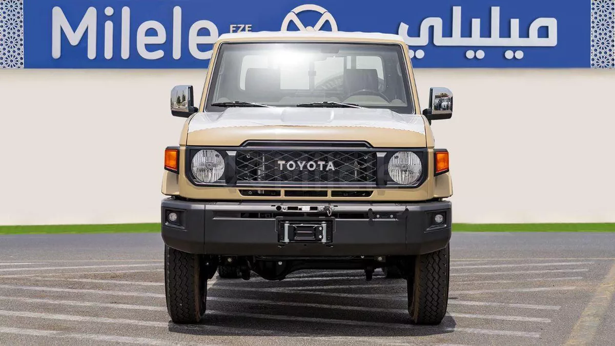 Toyota Land Cruiser Pickup 70 LC79 LX Toyota Land Cruiser 79 SC (Single Cab) | 2-YEAR WARRANTY + SERVICE AVAILABLE | IN-HOUSE FINA-1-0