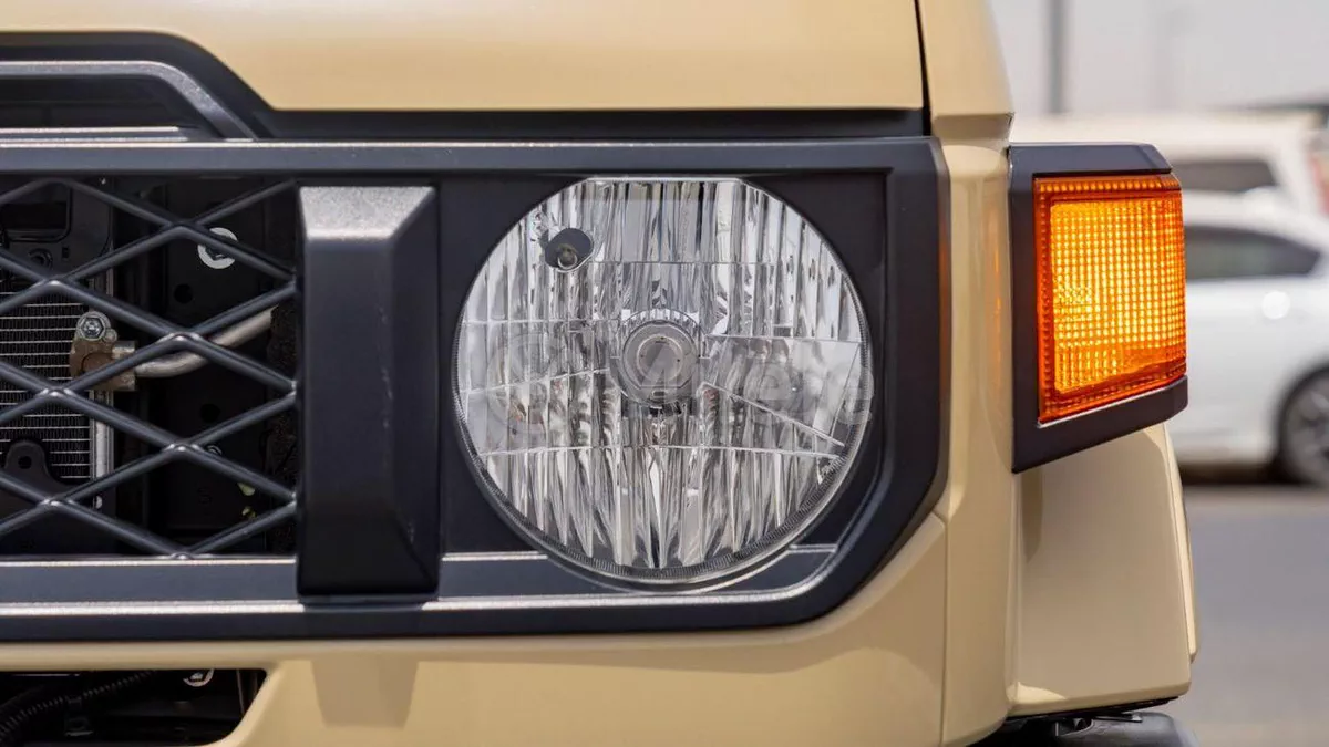 Toyota Land Cruiser Pickup 70 LC79 LX Toyota Land Cruiser 79 SC (Single Cab) | 2-YEAR WARRANTY + SERVICE AVAILABLE | IN-HOUSE FINA-2-0