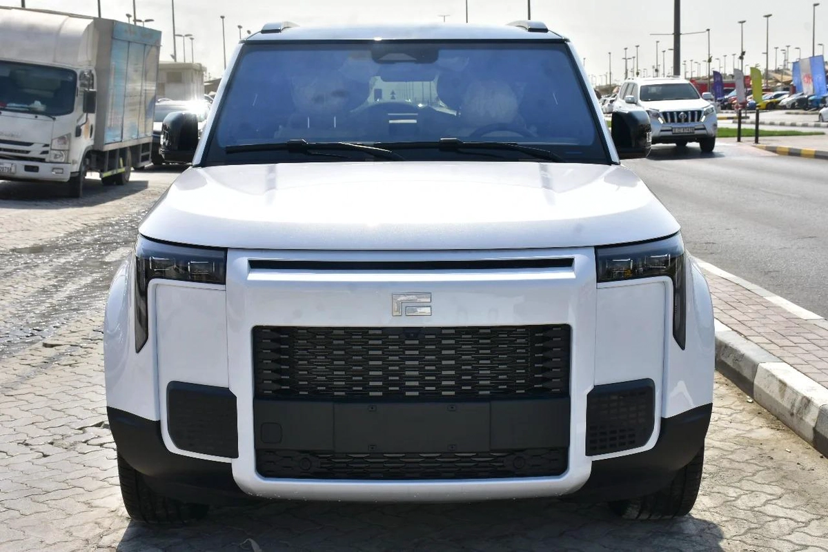 ROX 01 VIP 6 SEATS 2025 | WHITE-1-1