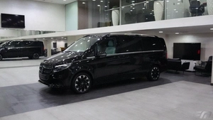 Mercedes Benz V300 VIP BUSINESS VAN –  FULL LUXURY OPTION | BRAND NEW | GCC | 2025