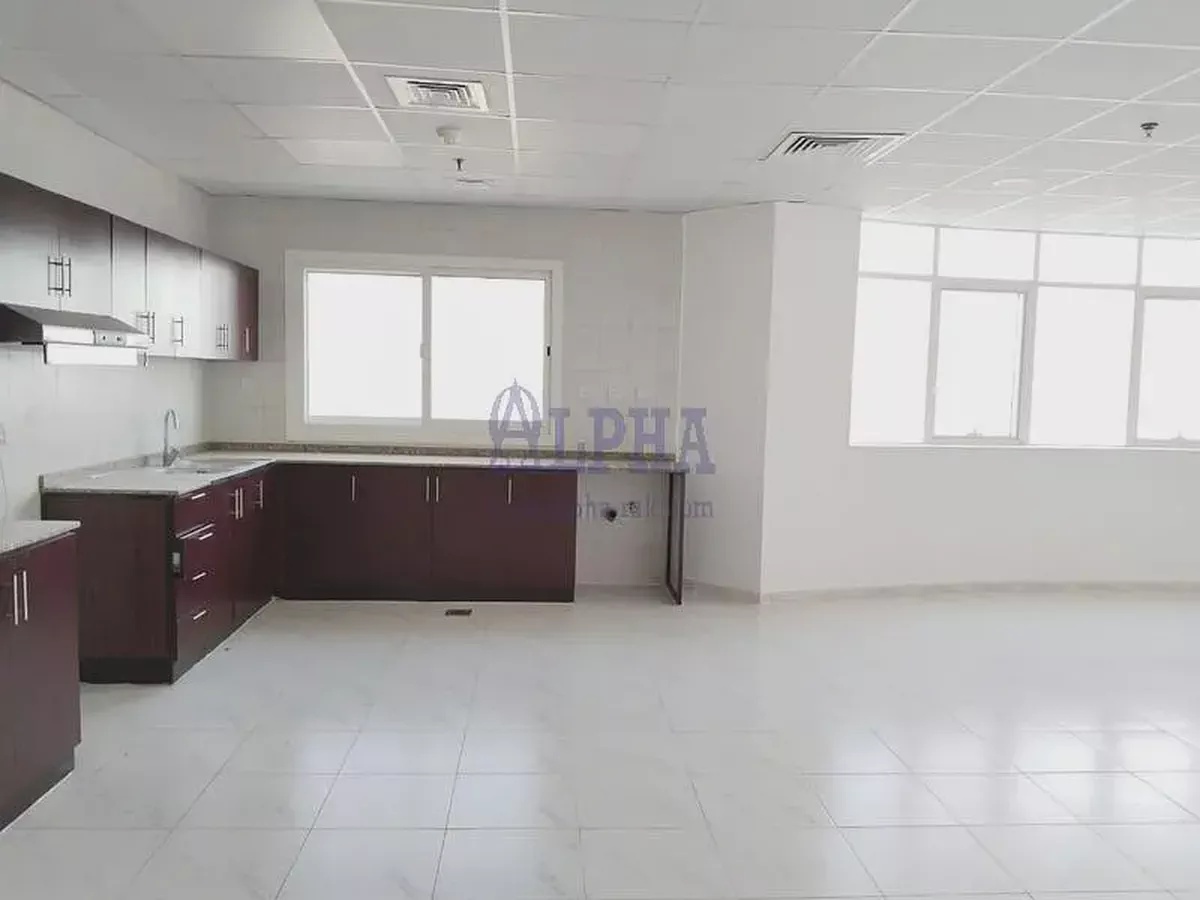 RAK Tower | 1 Bedroom High Floor | Sea View-3-3