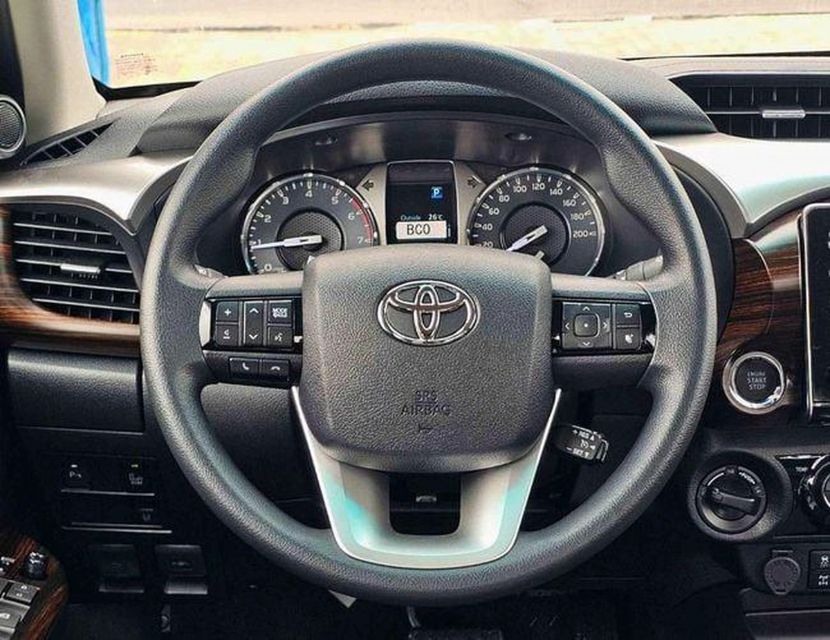 Toyota Hilux SR5 TRD WOOD INTERIOR W VISOR / BLIND SPOT / DIFFLOCK / DVD+CAMERA (CODE # H6A)-1-1