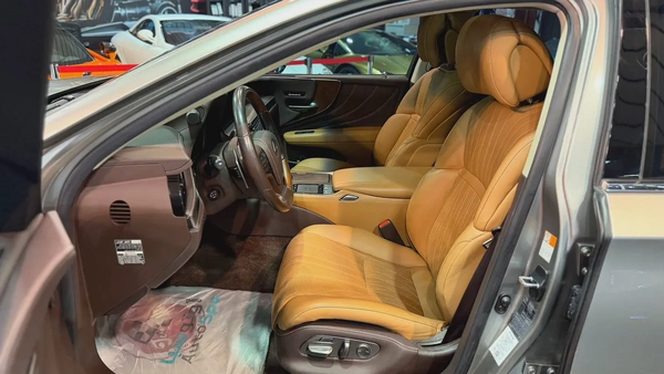Lexus LS 500 Prestige 2020 - GCC Specs - PPF -Full Service History - Perfect Condition