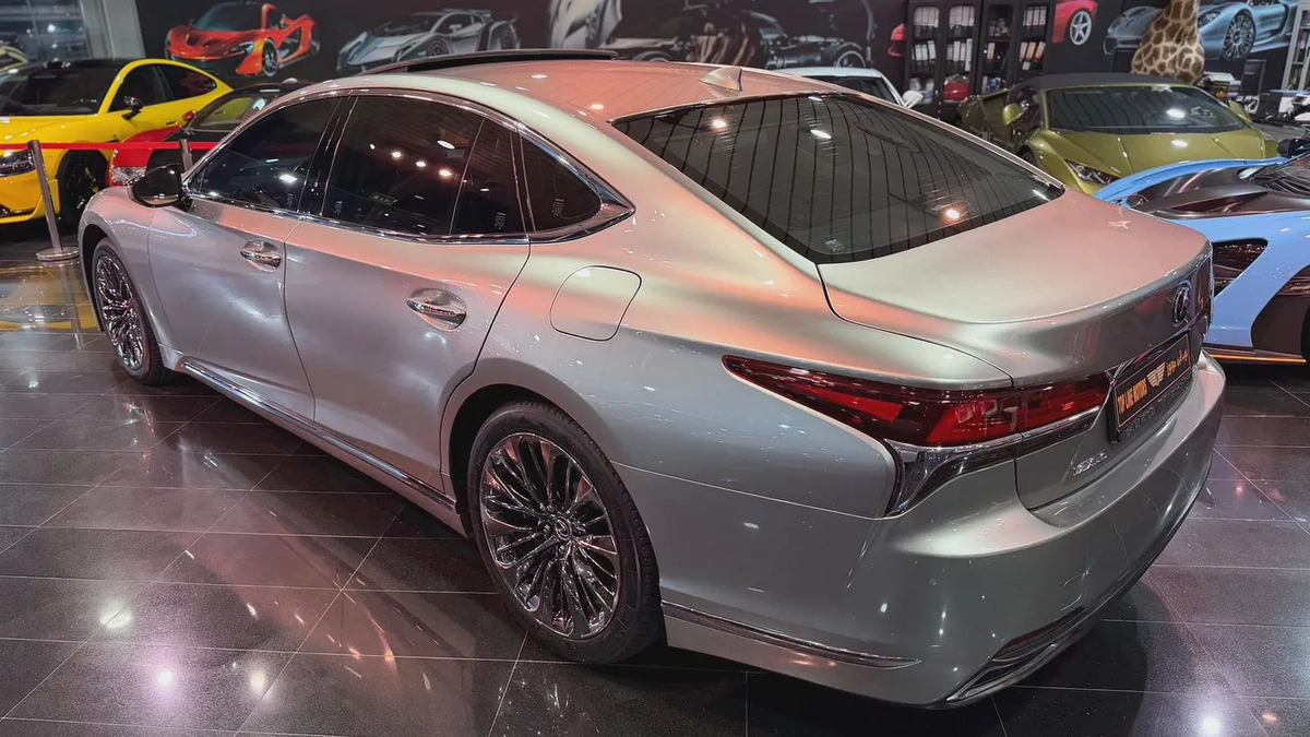 Lexus LS 500 Prestige 2020 - GCC Specs - PPF -Full Service History -  Perfect Condition-9-9