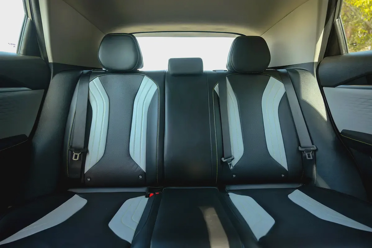 AED 806/month | Coolray GL | Geely Warranty | GCC Specs | REF#G09926-11-11