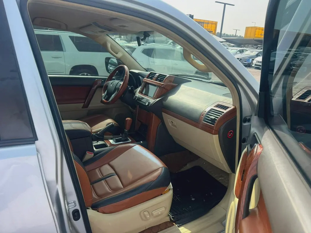 Toyota Prado 2014 silver color GCc Calen car-10-10