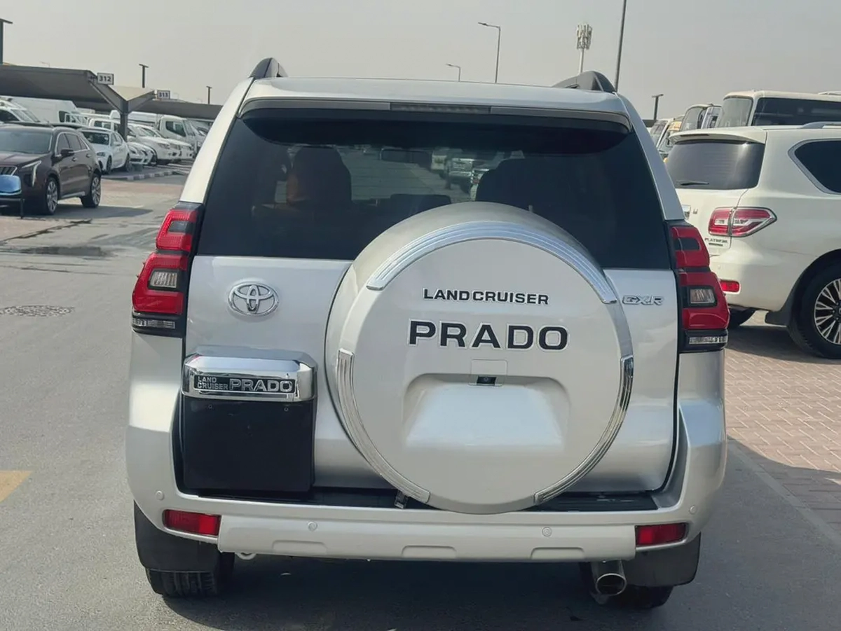 Toyota Prado 2014 silver color GCc Calen car-4-4