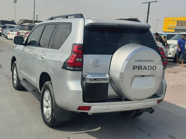 Toyota Prado 2014 silver color GCc Calen car