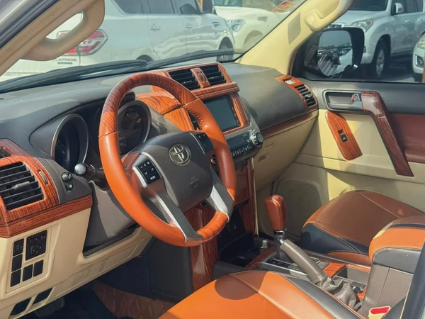 Toyota Prado 2014 silver color GCc Calen car