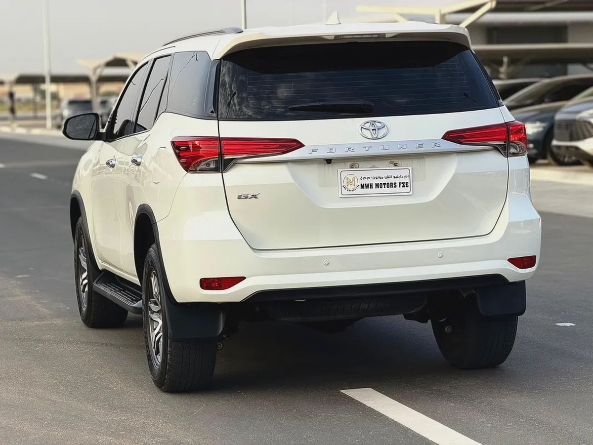 Toyota Fortuner EXR 2022 - GCC Specs - Excellent Condition-2-2