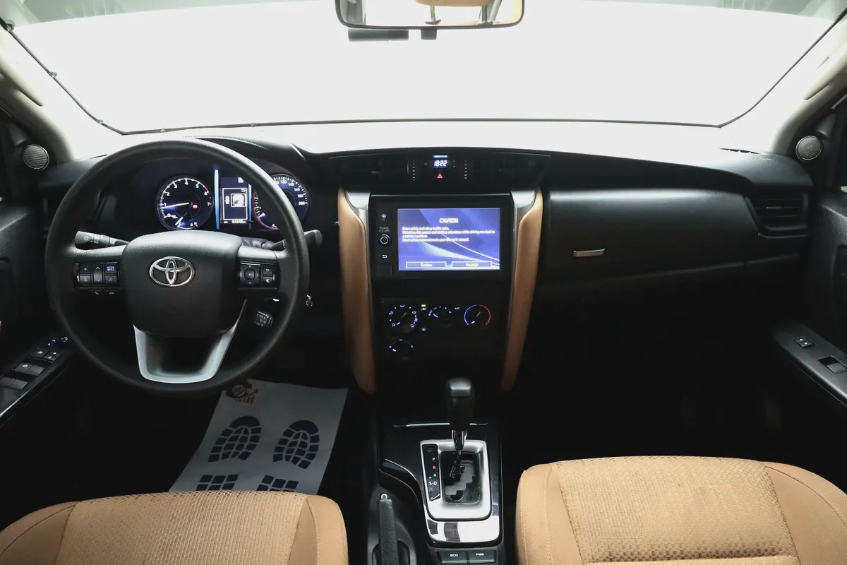 Toyota Fortuner EXR 2022 - GCC Specs - Excellent Condition-7-7