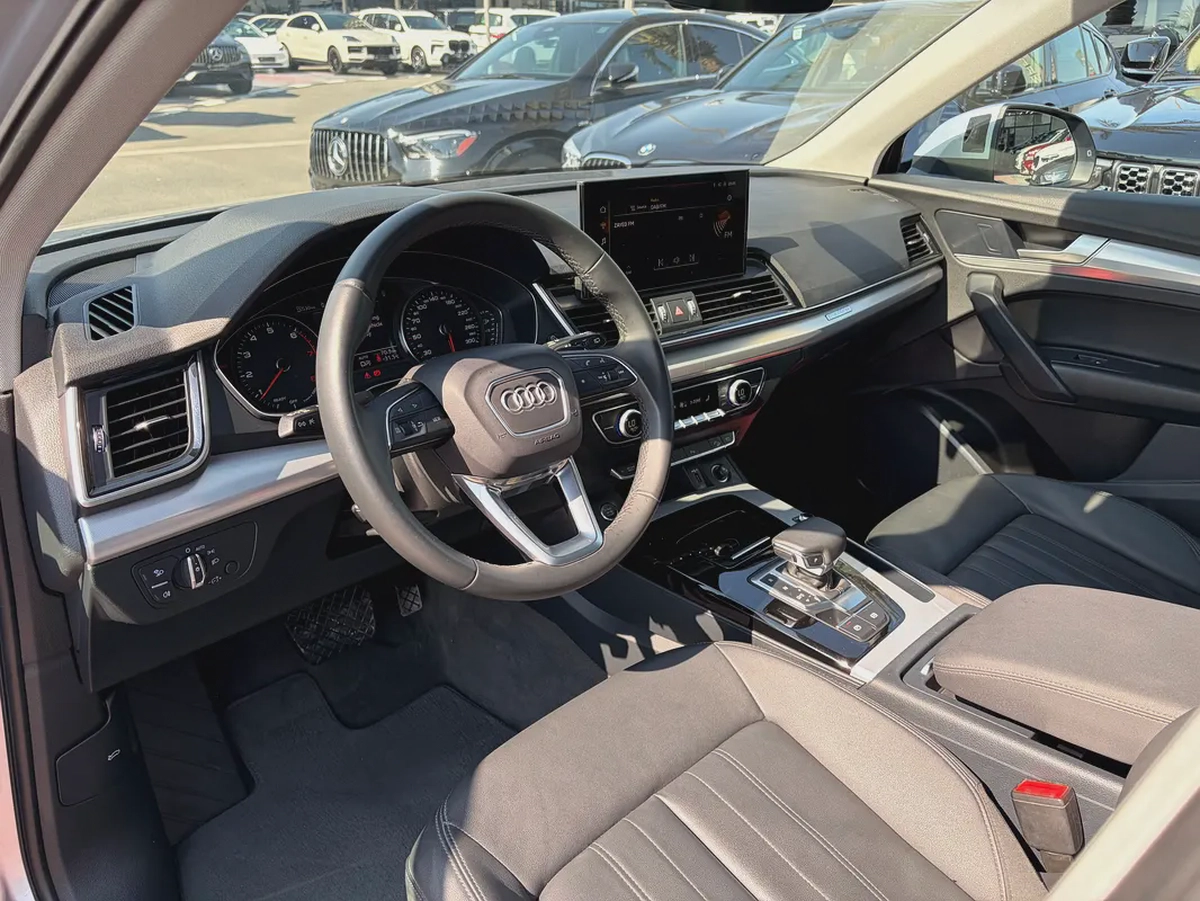2024. Audi Q5. Gcc only 9000km