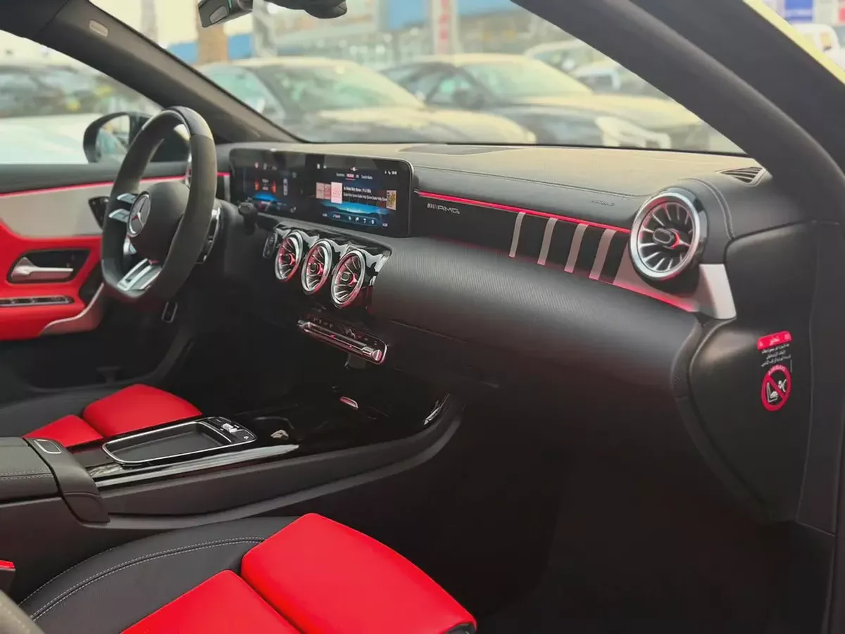 Mercedes-Benz A-Class A 35 AMG 4MATIC 2024 GCC Specs-10-10
