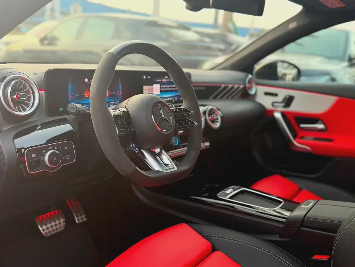 Mercedes-Benz A-Class A 35 AMG 4MATIC 2024 GCC Specs-7-7
