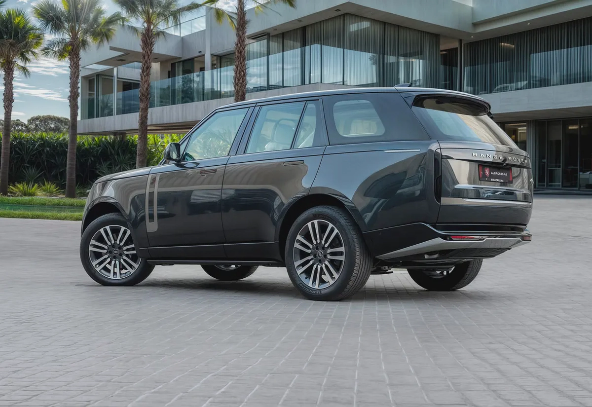 8,421 P.M |  Range Rover SE P400 | 0% Downpayment | 2028 WARRANTY/SERVICE!-2-2