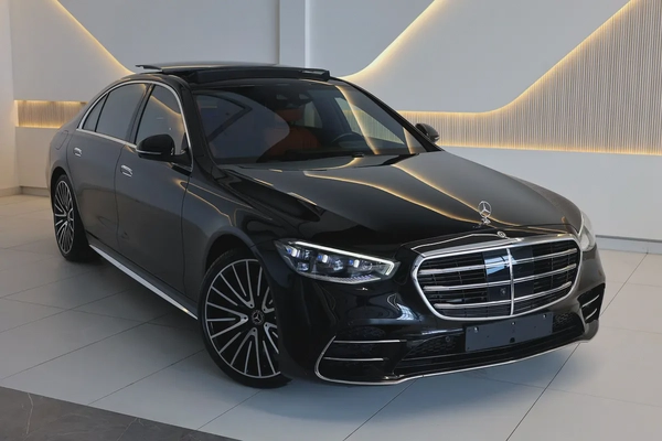 S500 4MATIC - GCC SPECS - WARRANTY / SERVICE 105,000 KM GARGASH - ACCIDENT FREE - EXCELENT CONDITION