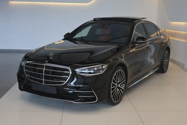 S500 4MATIC - GCC SPECS - WARRANTY / SERVICE 105,000 KM GARGASH - ACCIDENT FREE - EXCELENT CONDITION