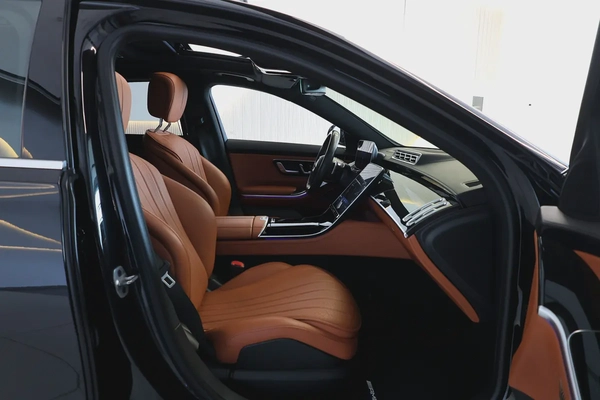 S500 4MATIC - GCC SPECS - WARRANTY / SERVICE 105,000 KM GARGASH - ACCIDENT FREE - EXCELENT CONDITION