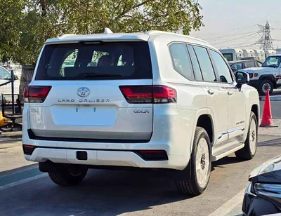 Toyota Land Cruiser GXR TWIN TURBO /3.5L V6 PETROL/REAR ENTERTAINMENT SCREEN /SUNROOF/FRONT PWR SEATS (CODE#GXR3M2)-4