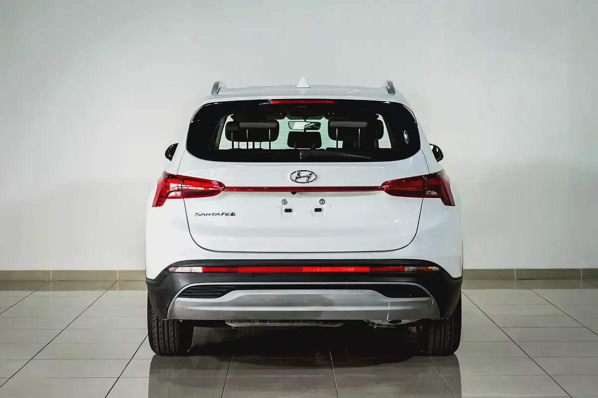 1 YEAR / 20,000 KM WARRANTY | 7 SEATER 2.5  | GCC | AED 1050 PM-4-4