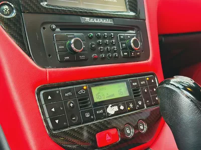 2014 Maserati GranTurismo Sport GCC | 4.7L V8 460 HP | Sport Skyhook Suspension | Red Carbon Fiber I-15