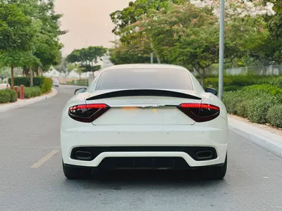 2014 Maserati GranTurismo Sport GCC | 4.7L V8 460 HP | Sport Skyhook Suspension | Red Carbon Fiber I-3