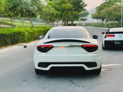2014 Maserati GranTurismo Sport GCC | 4.7L V8 460 HP | Sport Skyhook Suspension | Red Carbon Fiber I-7
