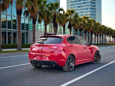 AED 436 P.M | Alfa Romeo Giulietta Veloce 2019 - GCC Specs-6