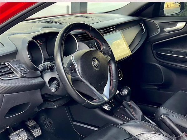 AED 436 P.M | Alfa Romeo Giulietta Veloce 2019 - GCC Specs