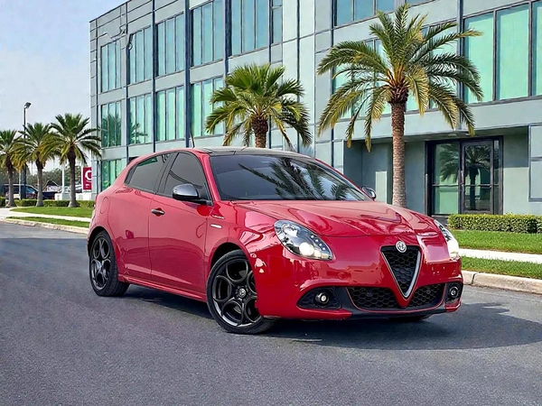 AED 436 P.M | Alfa Romeo Giulietta Veloce 2019 - GCC Specs