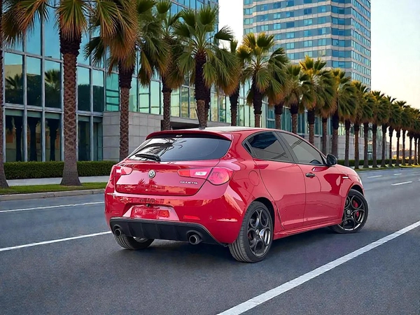 AED 436 P.M | Alfa Romeo Giulietta Veloce 2019 - GCC Specs