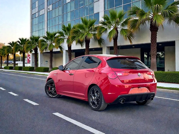 AED 436 P.M | Alfa Romeo Giulietta Veloce 2019 - GCC Specs