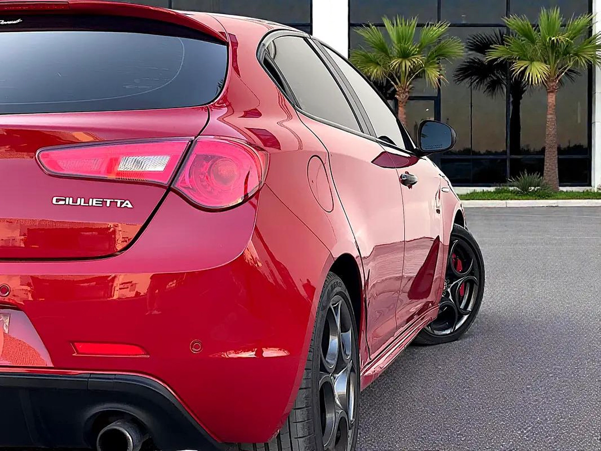 AED 436 P.M | Alfa Romeo Giulietta Veloce 2019 - GCC Specs-4-4