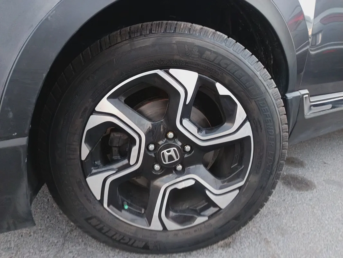Honda CR-V Touring 2017 Canadian Specs-2-2