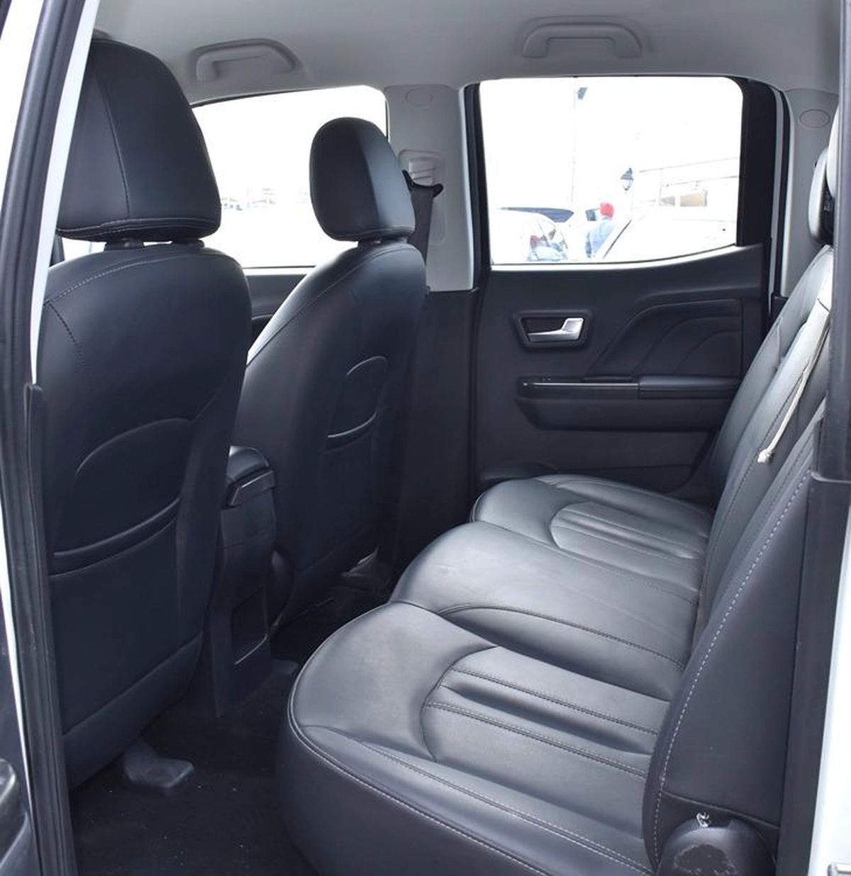 Great Wall Wingle 7 ESP / Double Cabin ( 2020 Model ) in White Color GCC Specs-1-1