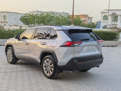 2023 Toyota Rav 4 XLE Premium 4X4 - American Specs - GCC Ready!-19