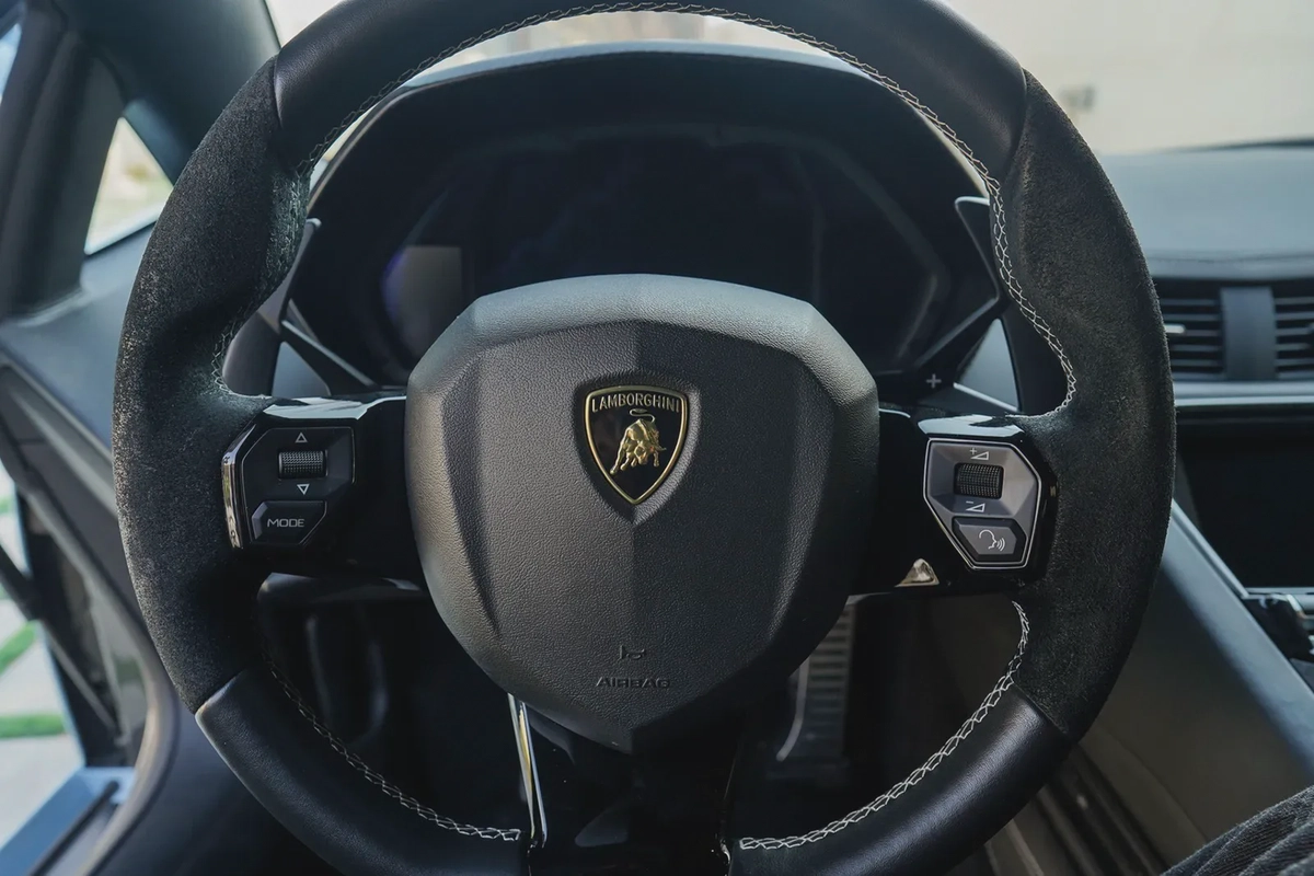 Lamborghini Aventador 2018-15-15