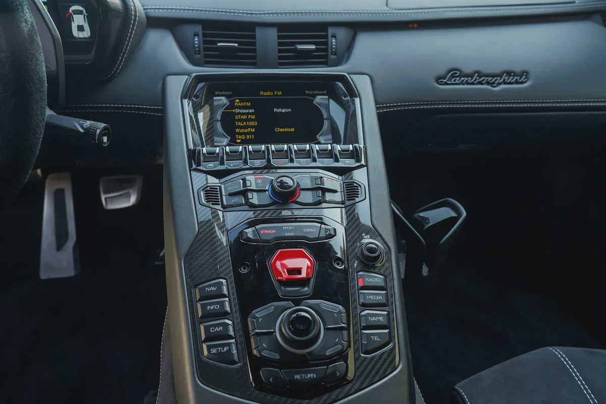 Lamborghini Aventador 2018-13-13