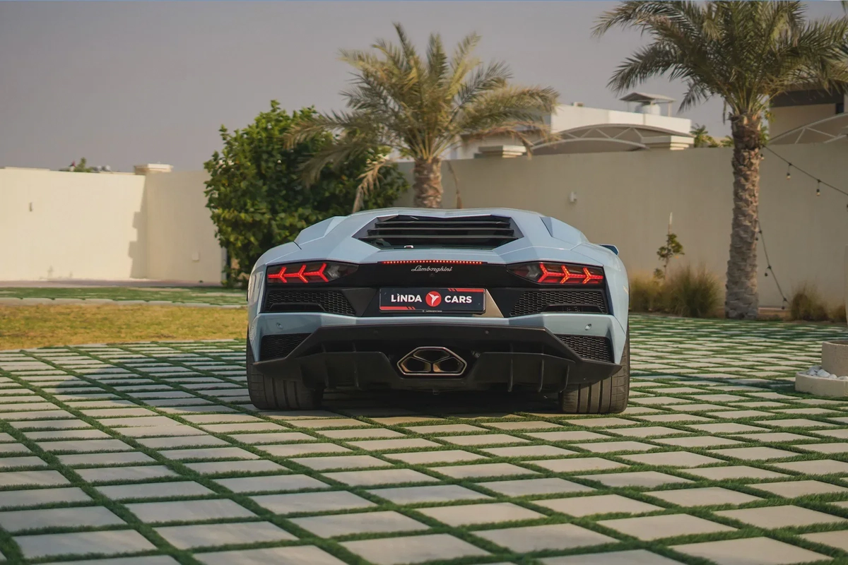 Lamborghini Aventador 2018-11-11