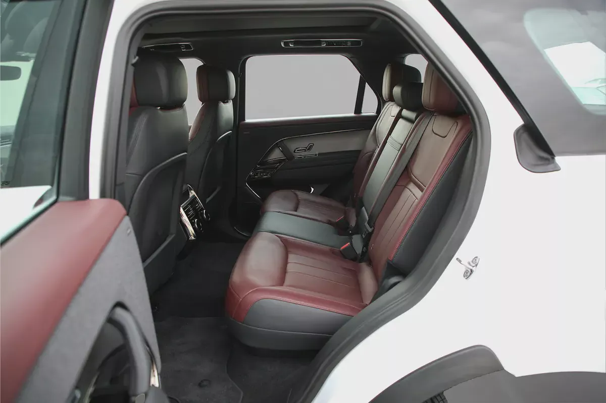 RANGE ROVER SPORT DYNAMIC 2024 - GCC - ALTAYER WARRANTY - FULLY LOADED - AMAZING CONDITION-10-10