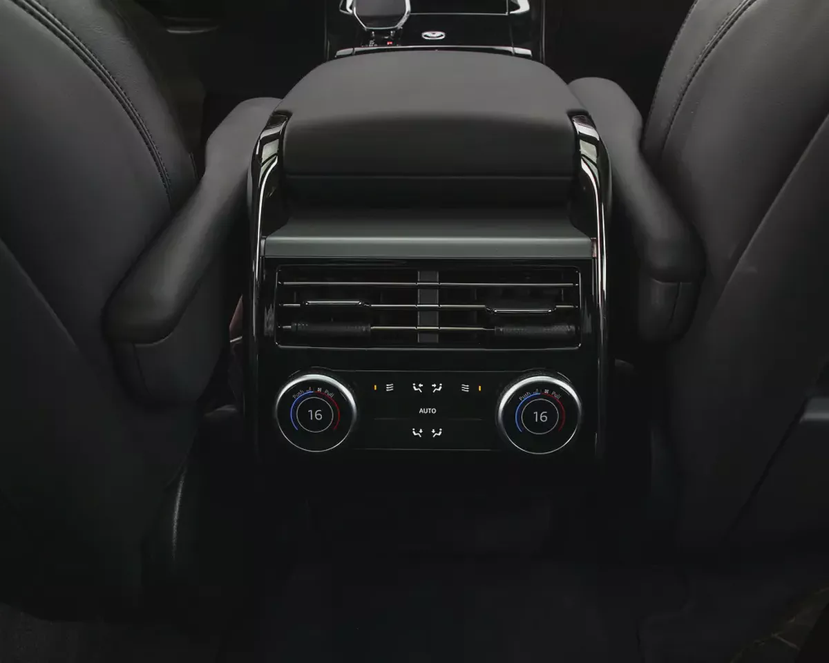 RANGE ROVER SPORT DYNAMIC 2024 - GCC - ALTAYER WARRANTY - FULLY LOADED - AMAZING CONDITION-16-16