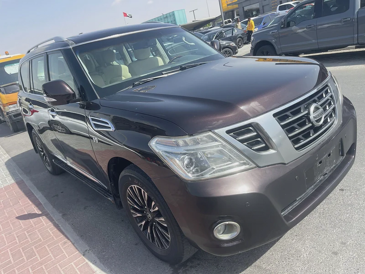 Nissan patrol 2011 brown color GCCcalen car